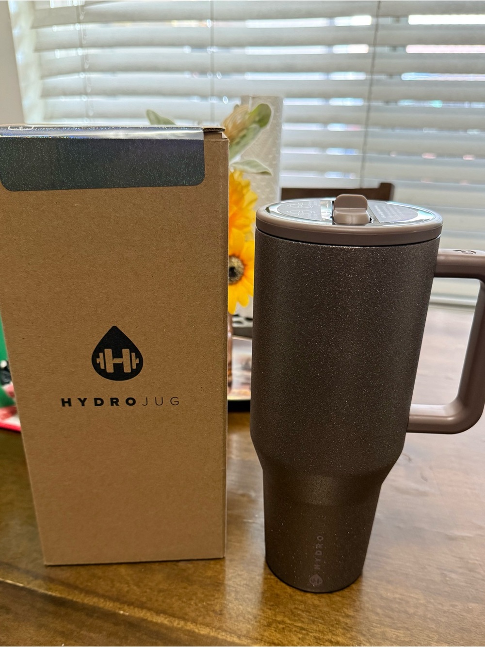 HydroJug NWT Mist 32 oz Traveler